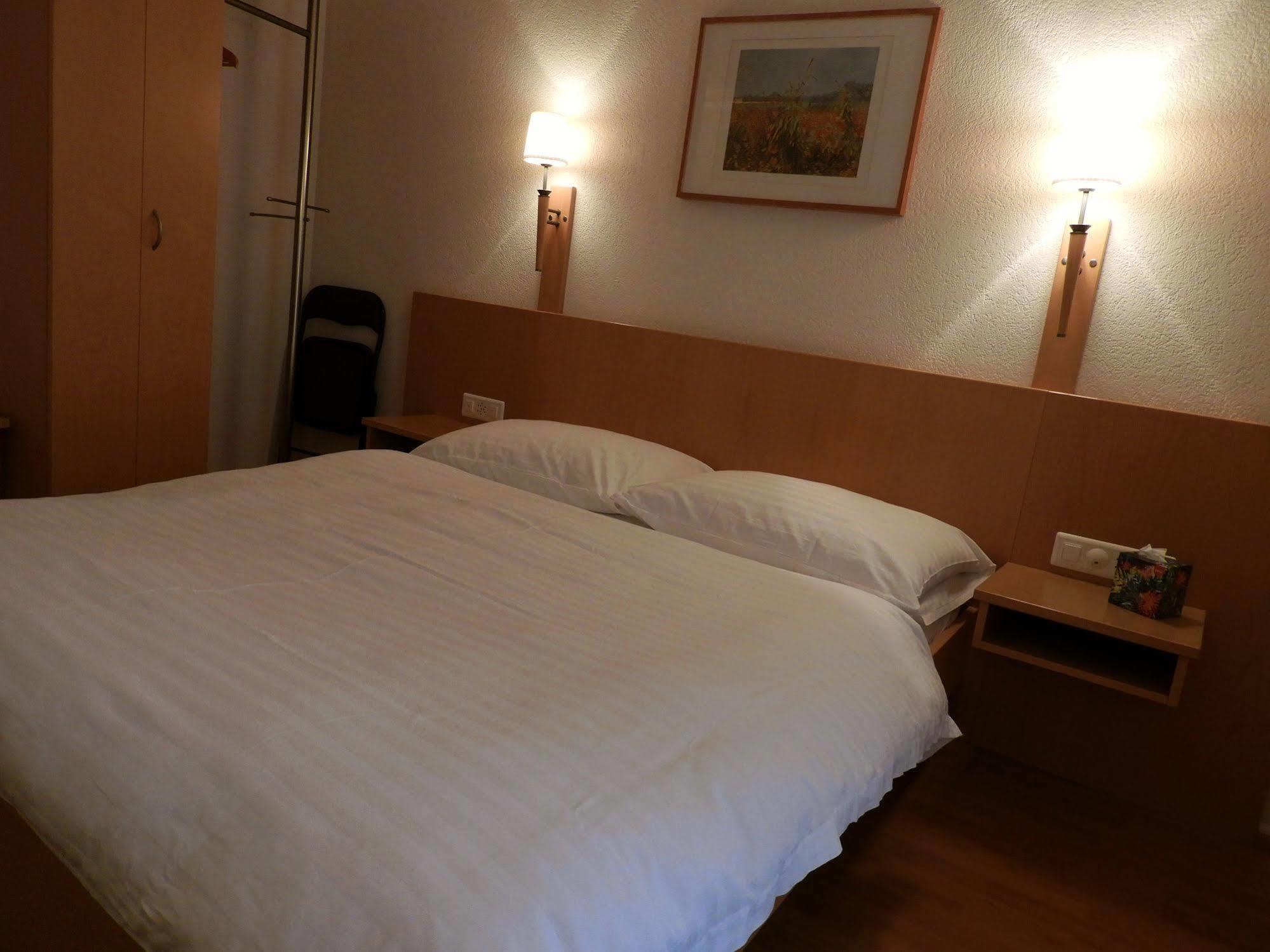 Hotel Les Negociants Vevey Esterno foto