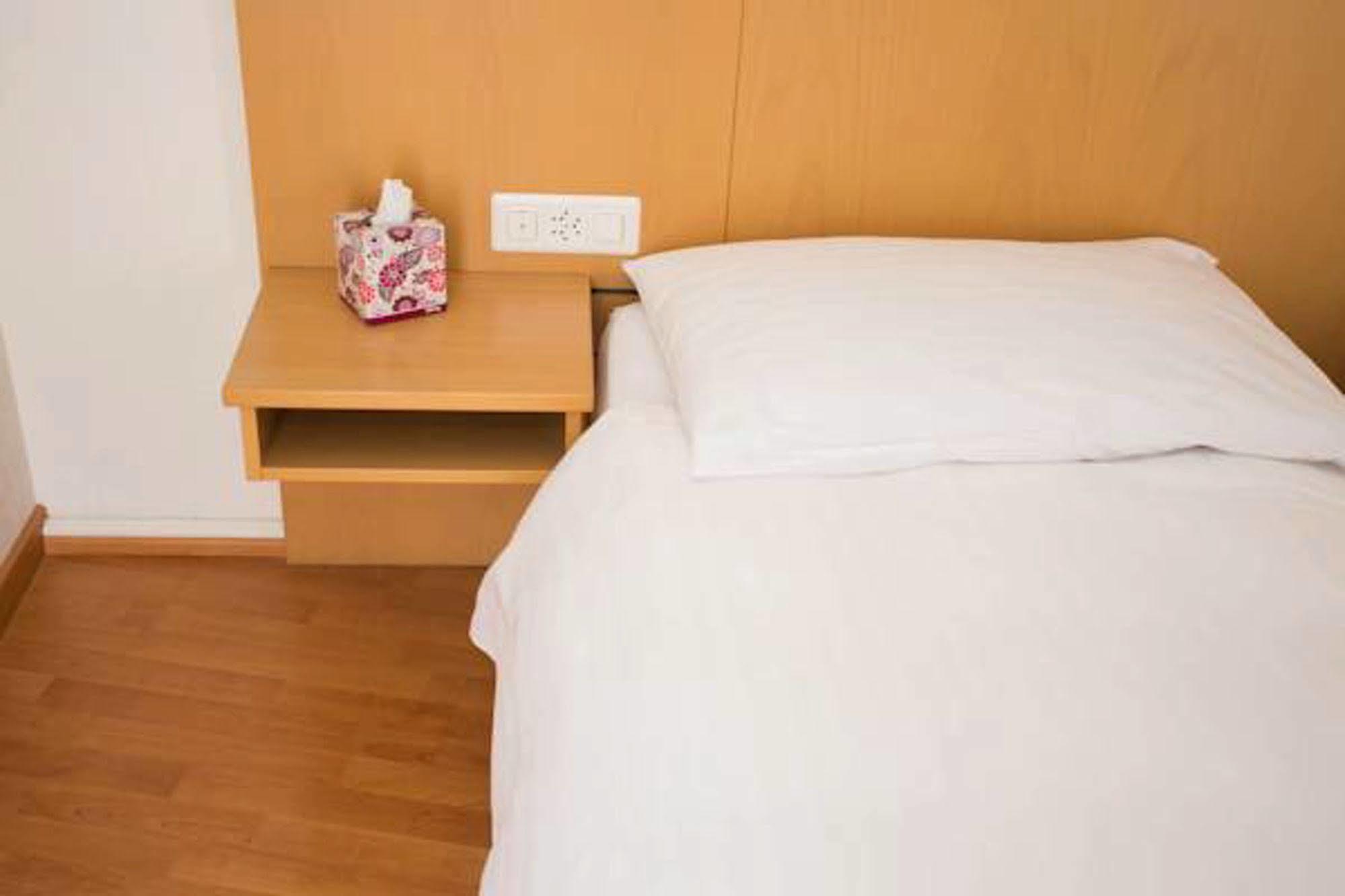 Hotel Les Negociants Vevey Esterno foto